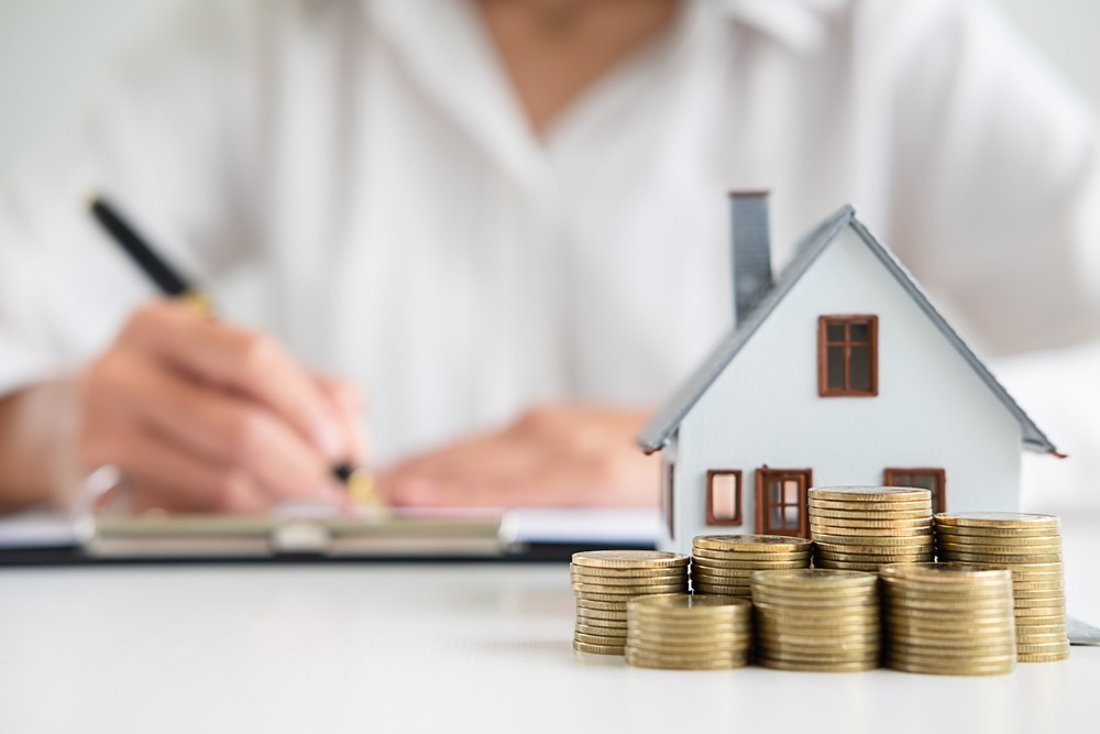 Buying a house at shop auction do you need cash