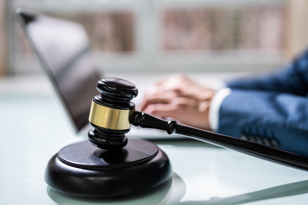 How do online auctions work