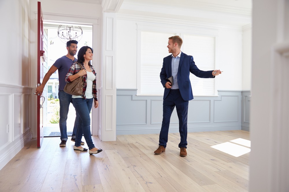 Property viewing2