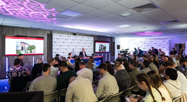 Auction 25th Sept HQ 64