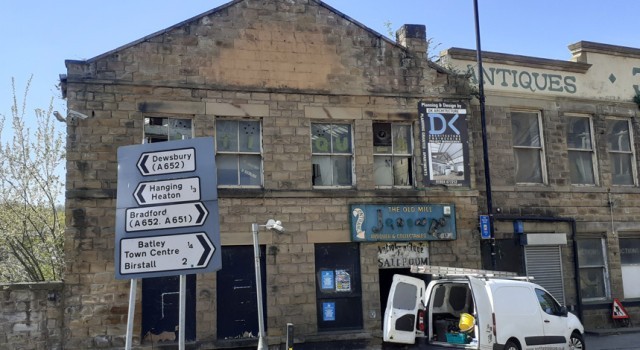 Batley Mill Mobile