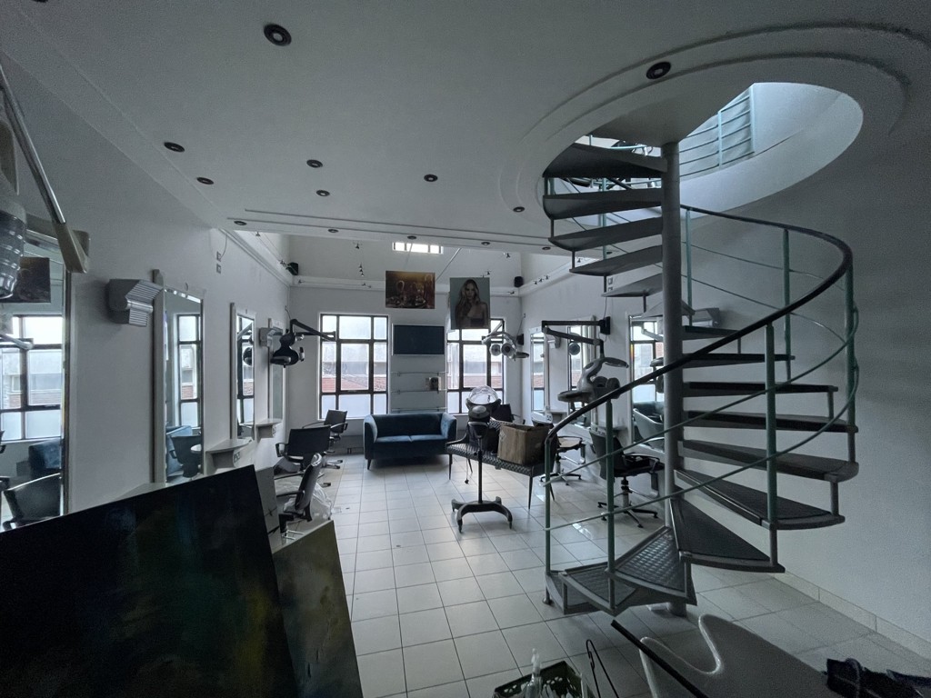 118 George Street, Altrincham, Cheshire, WA14 1RF