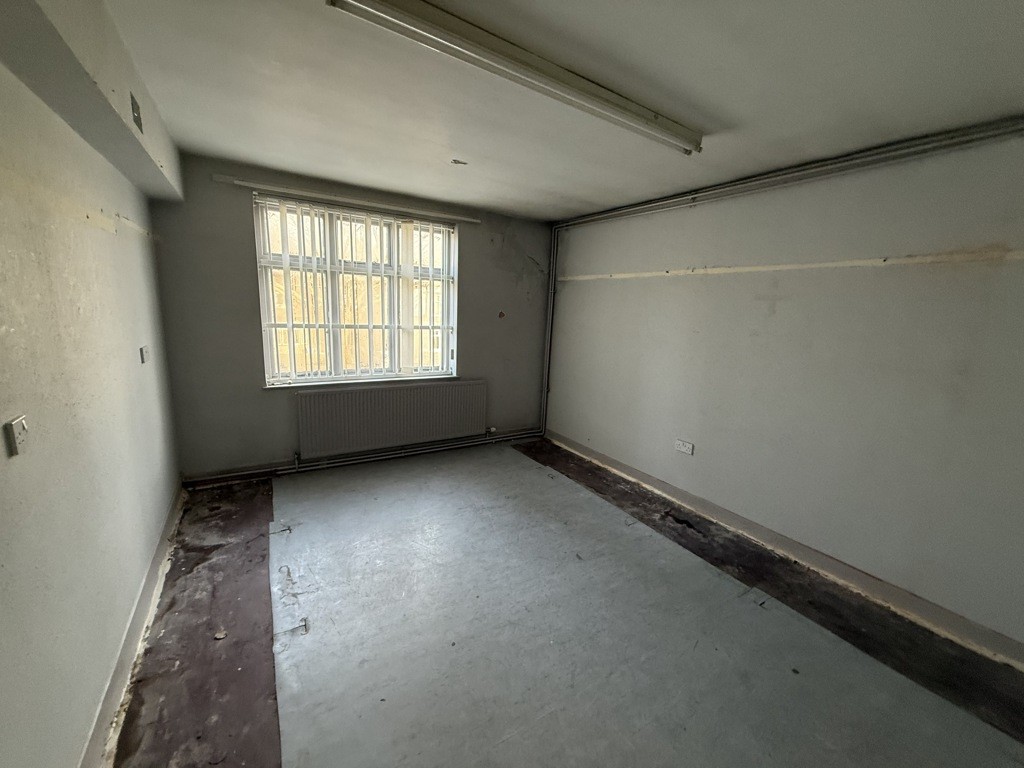 15 Stubbin Lane, Firth Park, Sheffield, South Yorkshire, S5 6QG