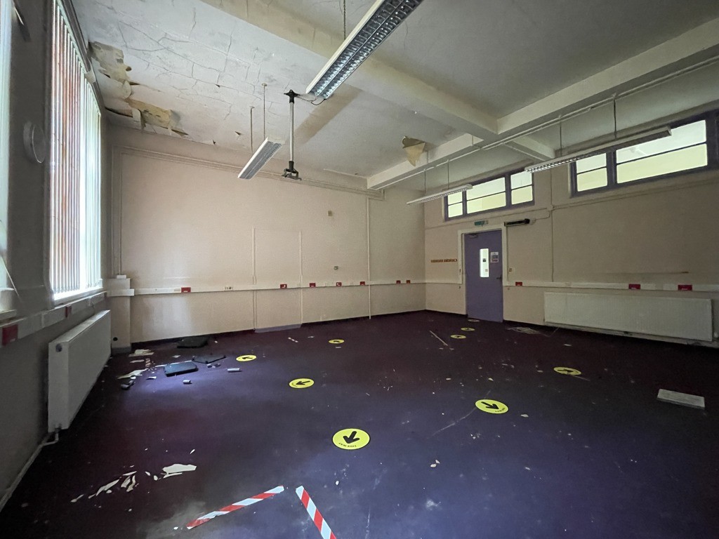 Former Hollybush Children's Centre, Broad Lane, Leeds, West Yorkshire, LS13 2JJ