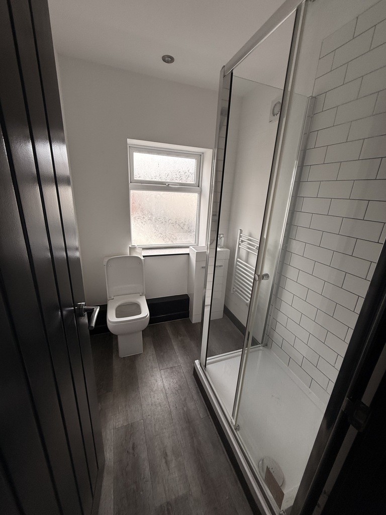 69 Leppings Lane & Bickerton Road Flats , Hillsborough, Sheffield, South Yorkshire, S6 1SS