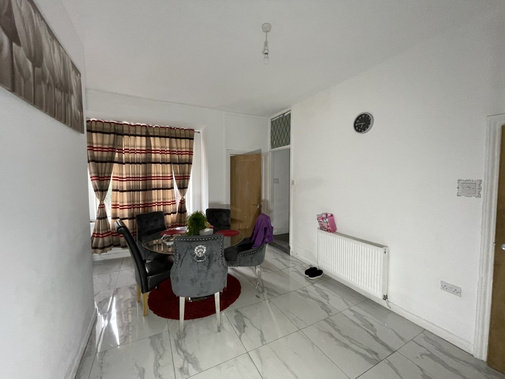 41 Denton Lane, Chadderton, Oldham, Lancashire, OL9 9EA