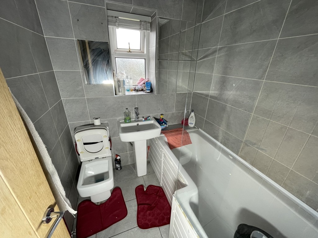 41 Denton Lane, Chadderton, Oldham, Lancashire, OL9 9EA