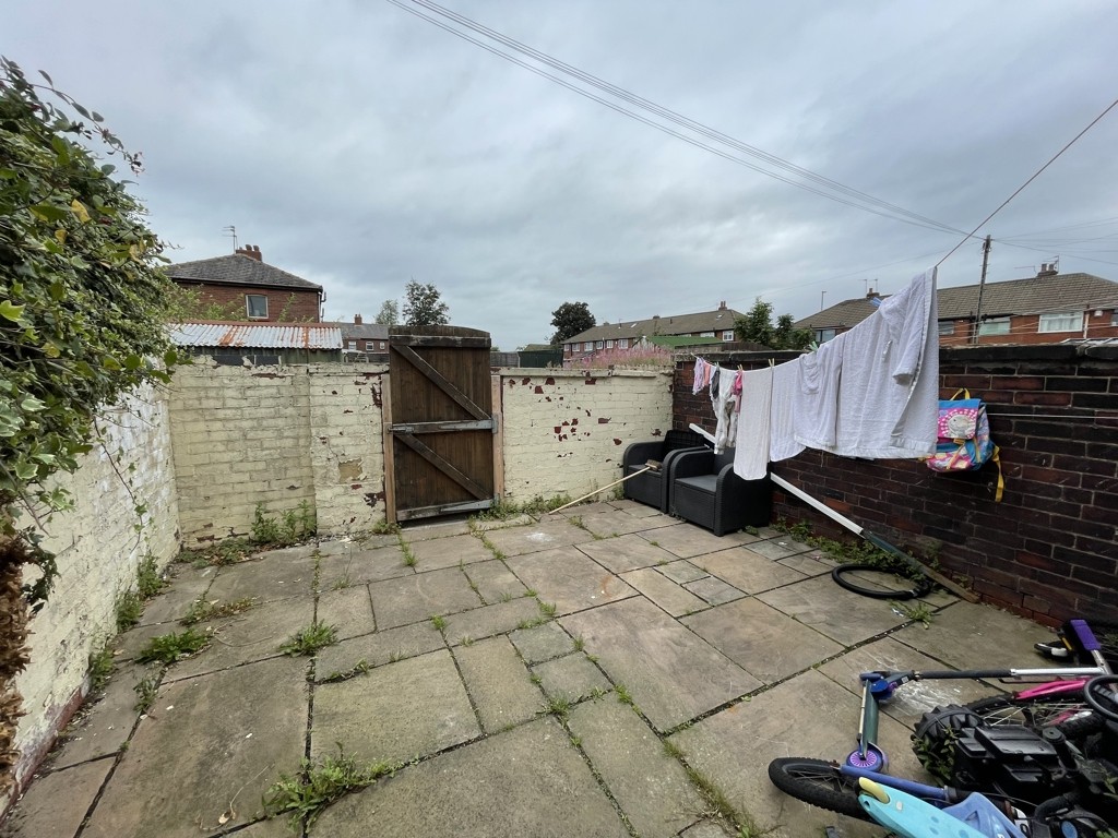 41 Denton Lane, Chadderton, Oldham, Lancashire, OL9 9EA