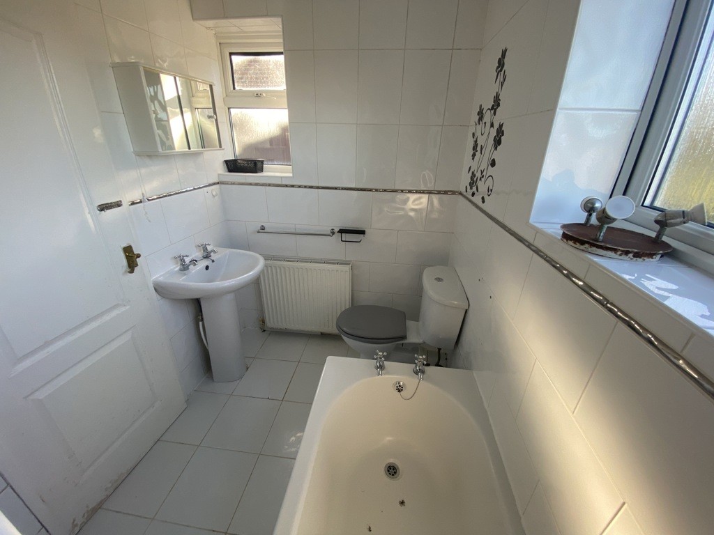 24 Maran Avenue, Darfield, Barnsley, South Yorkshire, S73 9HS