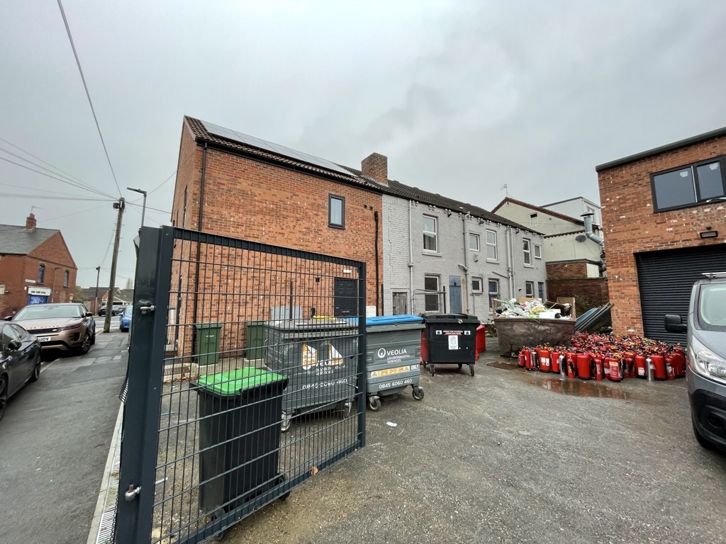 Former Kinsley Craft Workshop,  Wakefield Road, Kinsley, Pontefract, West Yorkshire, WF9 5EH