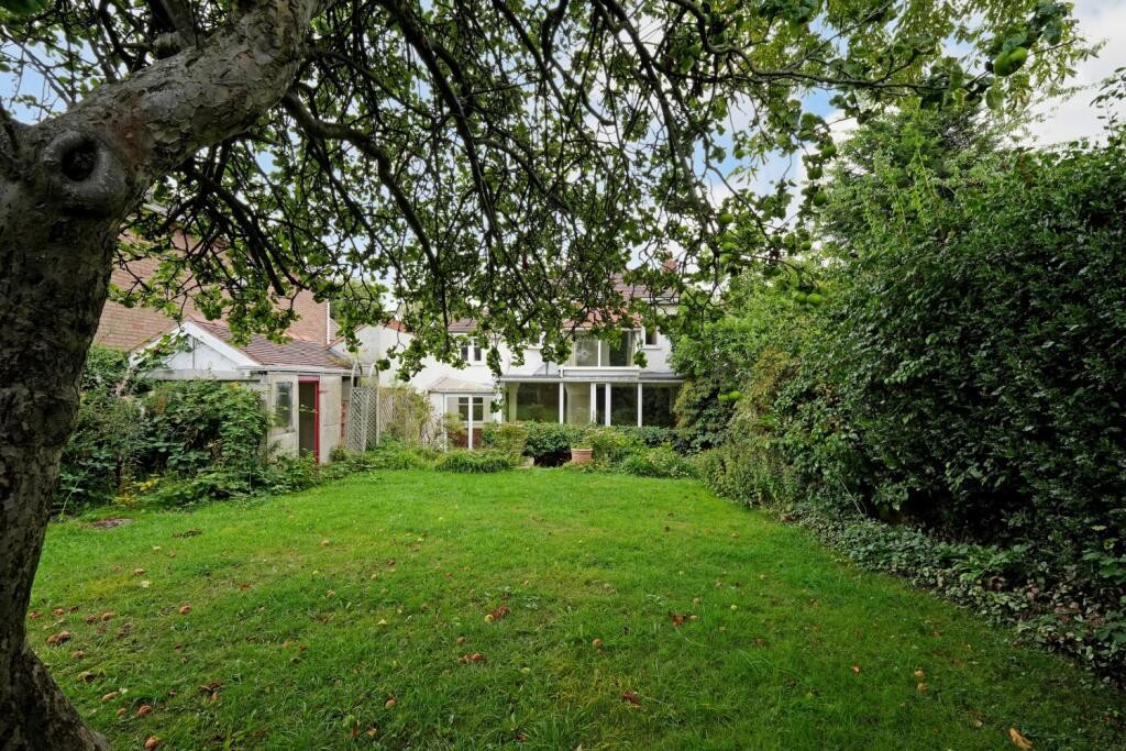 36 Meadow Grove Road, Totley, Sheffield, South Yorkshire, S17 4FF