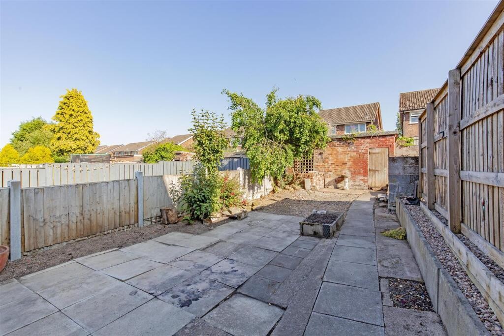 16 Chapman Lane, Grassmoor, Chesterfield, Derbyshire, S42 5EN